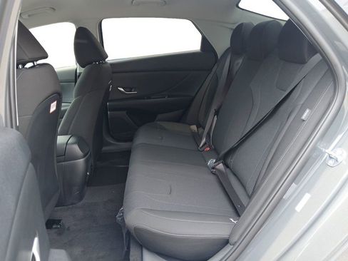 New 2026 Hyundai Elantra SE FWD image 13