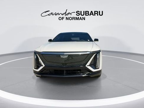 Used 2025 Cadillac Lyriq Sport AWD/4WD image 3