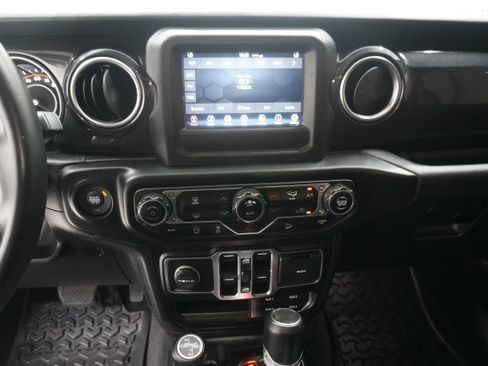 Used 2021 Jeep Wrangler Unlimited Sahara AWD/4WD image 22
