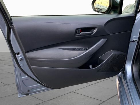 Used 2025 Toyota Corolla LE FWD image 21
