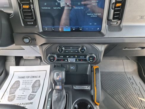 Used 2024 Ford Bronco Badlands AWD/4WD image 39