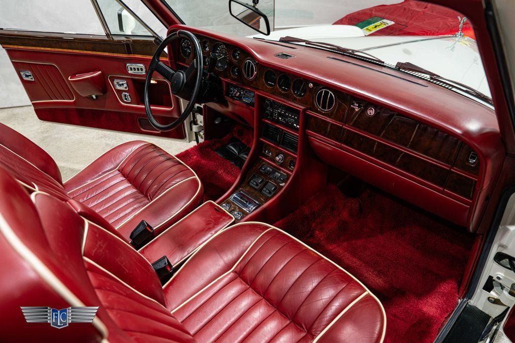 Used 1988 Rolls-Royce Corniche II RWD image 23