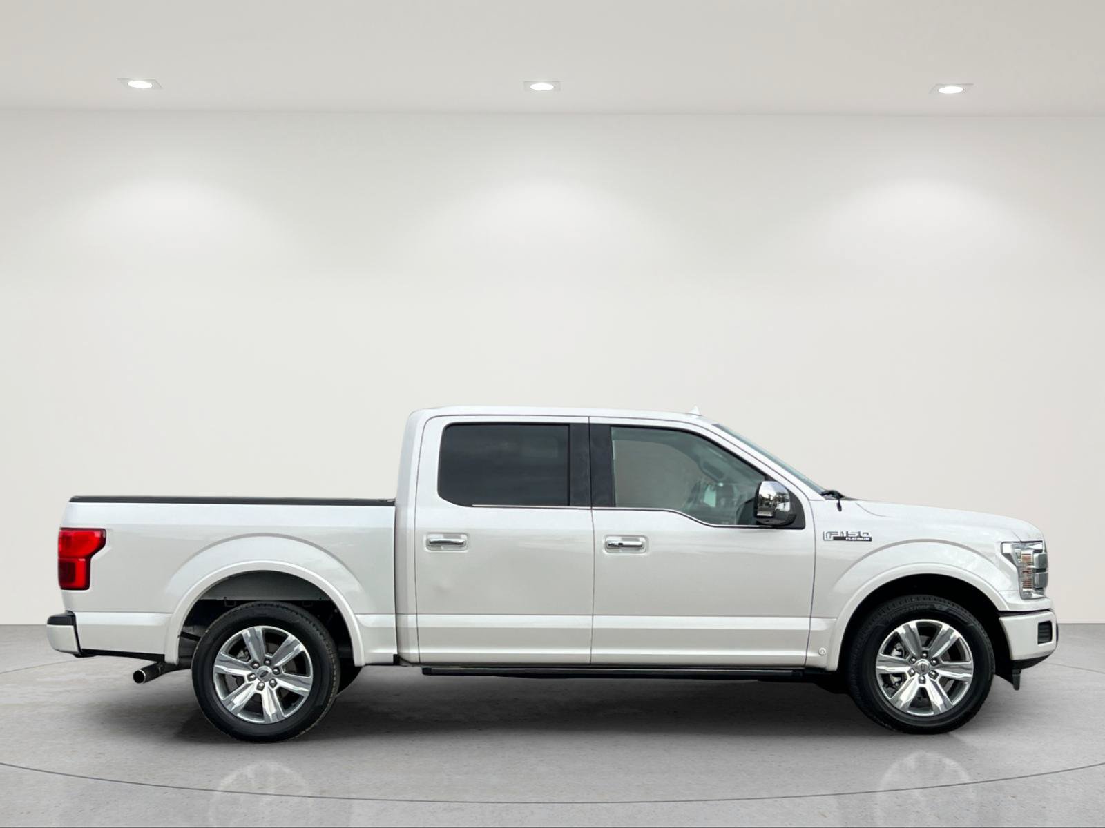 Used 2018 Ford F150 Platinum w/ Equipment Group 701A Luxury RWD image 6