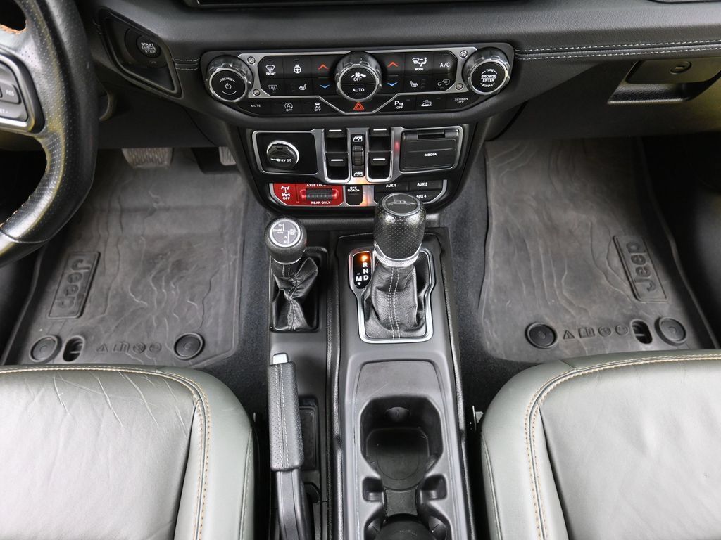 Used 2024 Jeep Gladiator Mojave AWD/4WD image 27