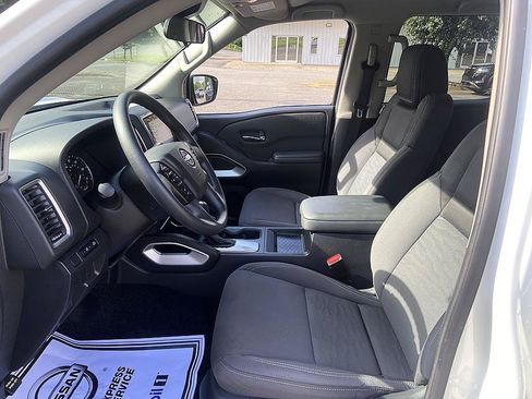 Used 2023 Nissan Frontier SV w/ Technology Package AWD/4WD image 11