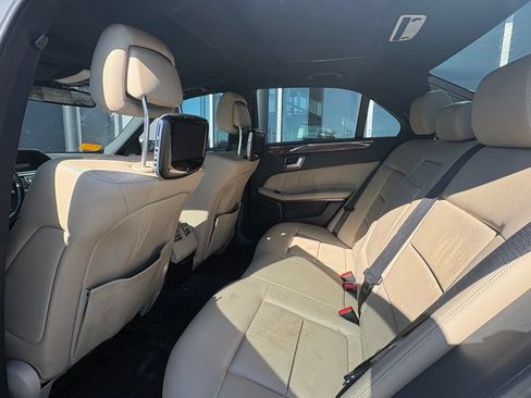 Used 2013 Mercedes-Benz E 350 4MATIC Sedan image 9
