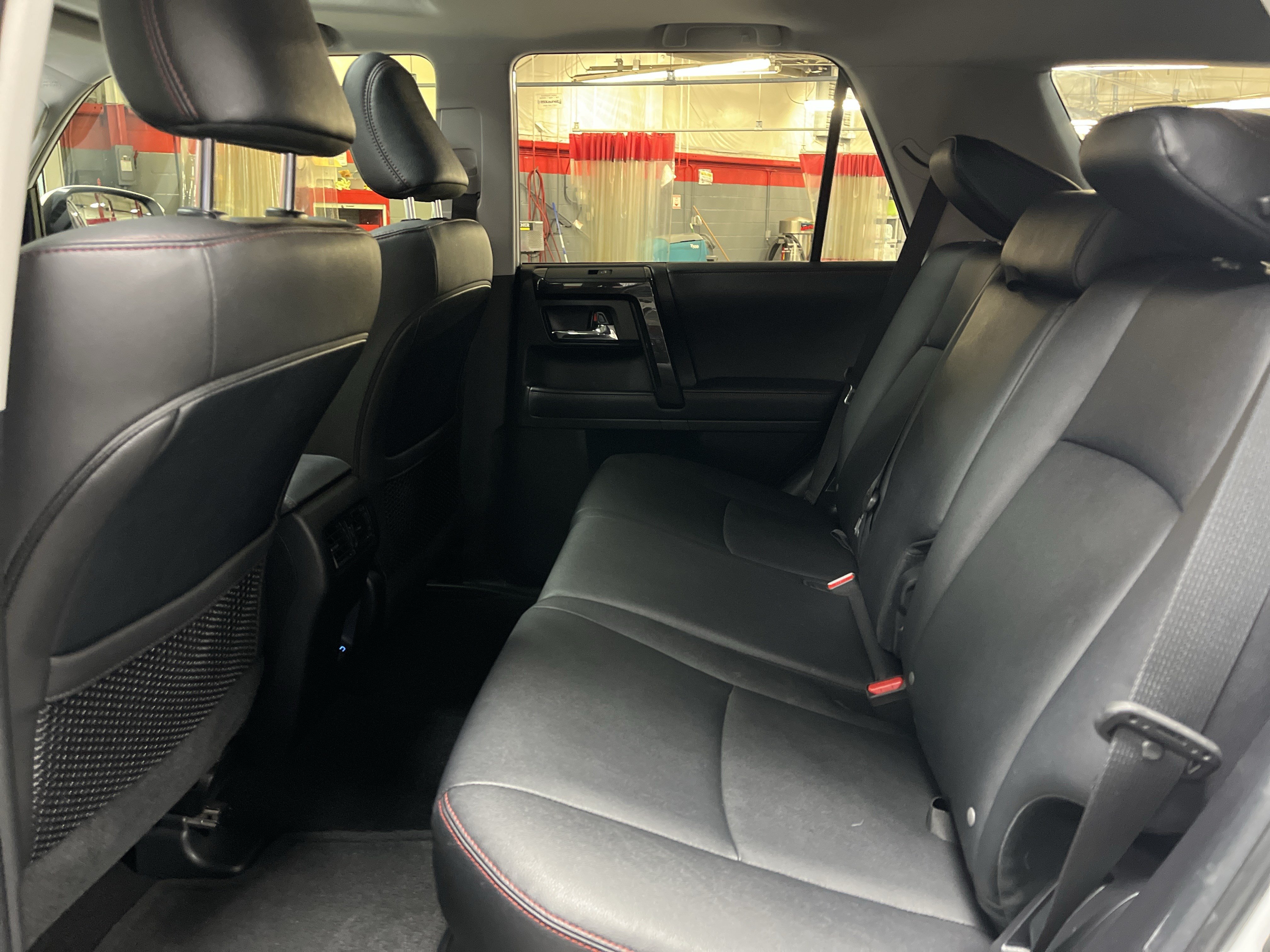 Used 2024 Toyota 4Runner TRD Off-Road Premium w/ Moonroof Package AWD/4WD image 31