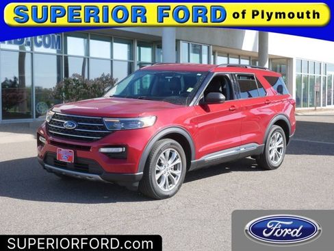 Certified 2022 Ford Explorer XLT w/ Equipment Group 202A AWD/4WD image 1