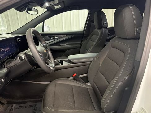 Used 2025 Chevrolet Blazer EV LT FWD image 9