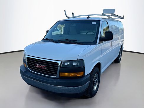 Used 2018 GMC Savana 2500 image 4