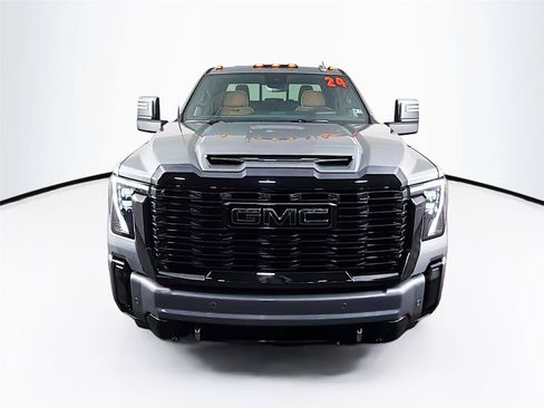 Used 2024 GMC Sierra 2500 Denali Ultimate AWD/4WD image 13