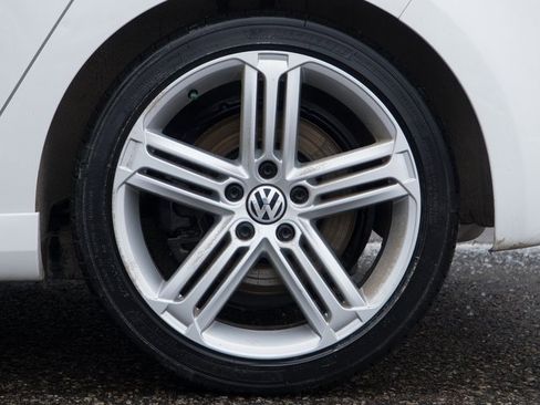 Used 2013 Volkswagen Golf R R image 13