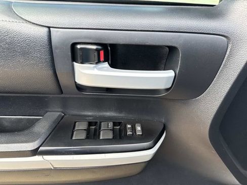 Used 2018 Toyota Tundra SR5 image 21