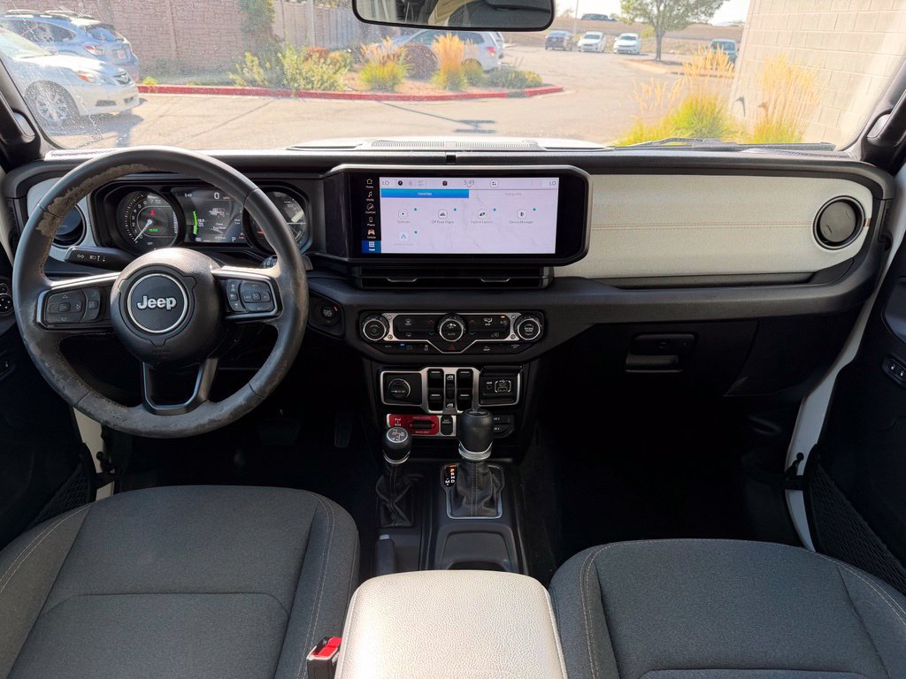 Used 2024 Jeep Wrangler Unlimited AWD/4WD image 16