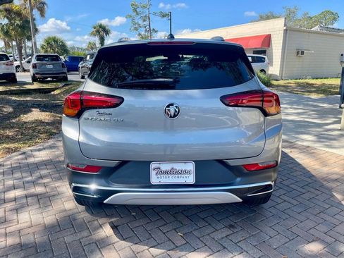 Used 2023 Buick Encore GX Essence w/ Experience Buick Package FWD image 4