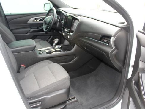 Used 2023 Chevrolet Traverse LT FWD image 22