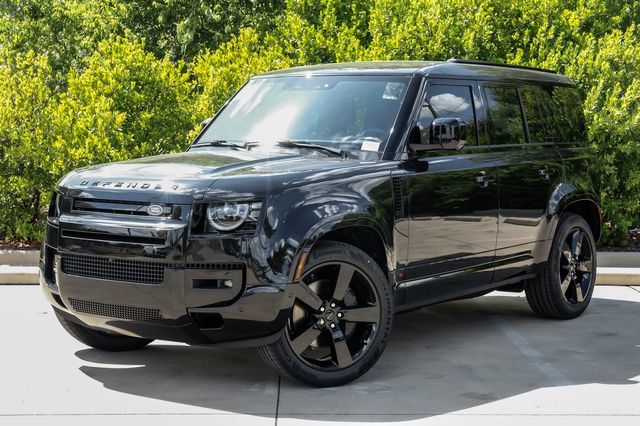 New 2026 Land Rover Defender 110 X-Dynamic SE AWD/4WD image 2