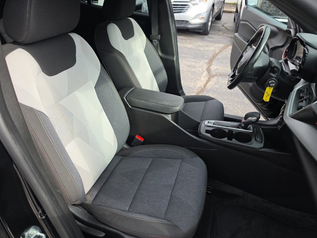Certified 2024 Chevrolet Trax RS w/ Driver Confidence Package FWD image 17