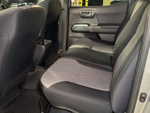 Used 2023 Toyota Tacoma TRD Off-Road image 15