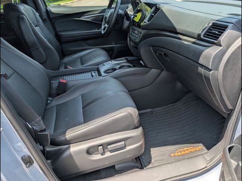 Certified 2023 Honda Passport TrailSport image 18