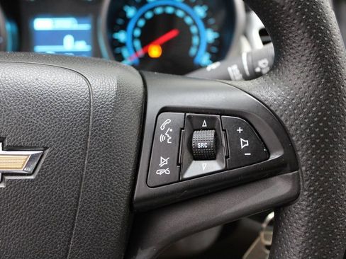 Used 2014 Chevrolet Cruze LS image 20