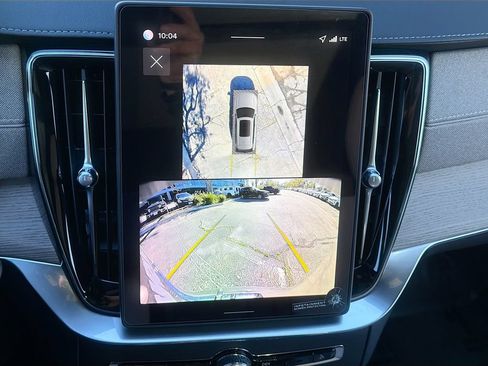 New 2026 Volvo XC90 T8 Plus w/ Protection Package Premier AWD/4WD image 13