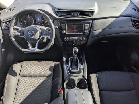 Used 2019 Nissan Rogue S w/ Special Edition Package FWD image 15