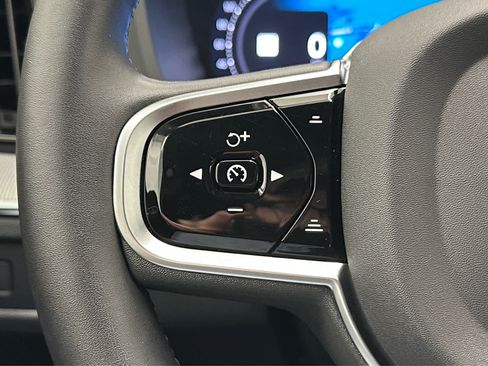 Used 2025 Volvo XC60 B5 Ultra w/ Climate Package AWD/4WD image 25