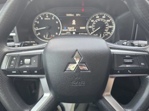 Used 2023 Mitsubishi Outlander ES FWD image 18