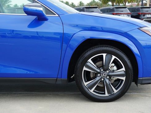 Certified 2025 Lexus UX 300h FWD w/ Accessory Package (Z1) image 9