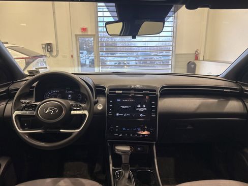 Used 2024 Hyundai Santa Cruz SEL image 17