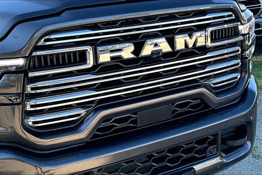 Used 2025 RAM 2500 Laramie w/ Sport Appearance Package AWD/4WD image 27
