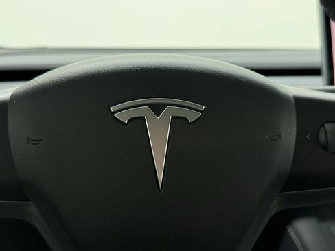 Used 2023 Tesla Model Y Long Range image 20