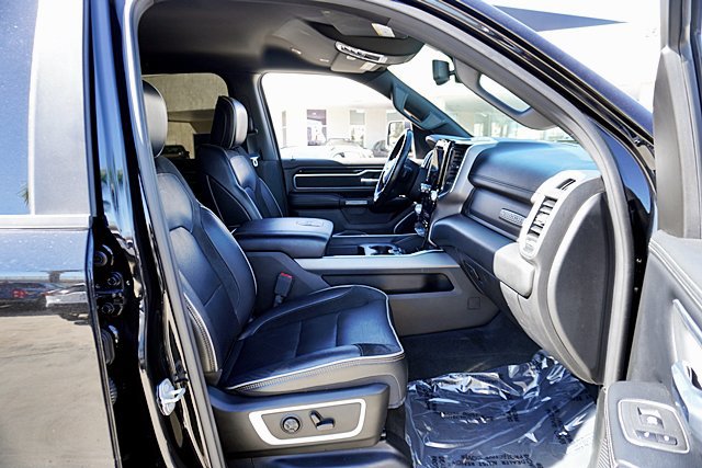Used 2020 RAM 1500 Laramie w/ Sport Appearance Package AWD/4WD image 18