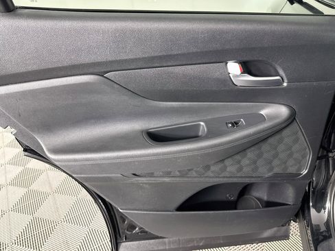 Used 2019 Hyundai Santa Fe SE AWD/4WD image 23