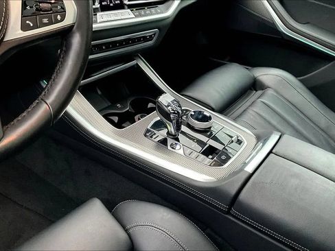 Used 2022 BMW X5 xDrive40i w/ M Sport Package AWD/4WD image 18