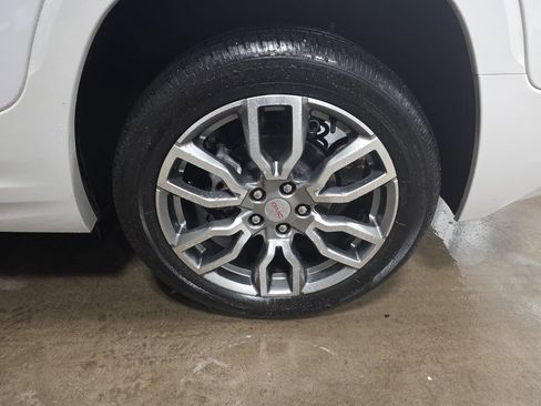 Used 2024 GMC Terrain Denali w/ Denali Premium Package image 41