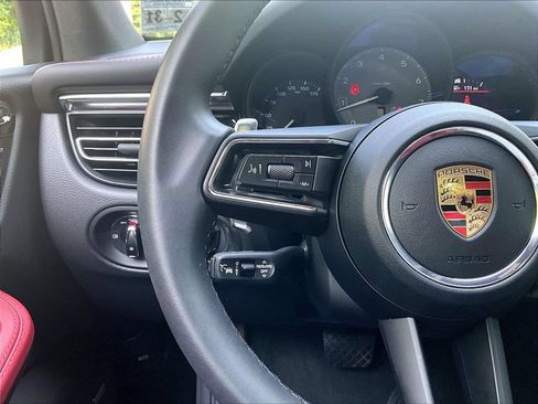 Certified 2026 Porsche Macan S AWD/4WD image 23