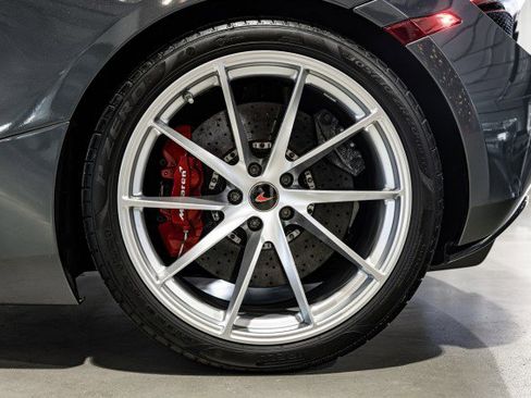 Used 2018 McLaren 720S Performance image 32