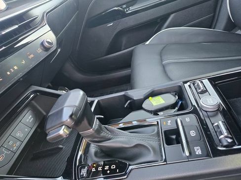 Used 2025 Kia K5 GT-Line w/ GT-Line Premium Package FWD image 16