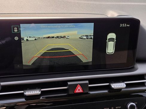 New 2026 Kia Sportage LX FWD image 12