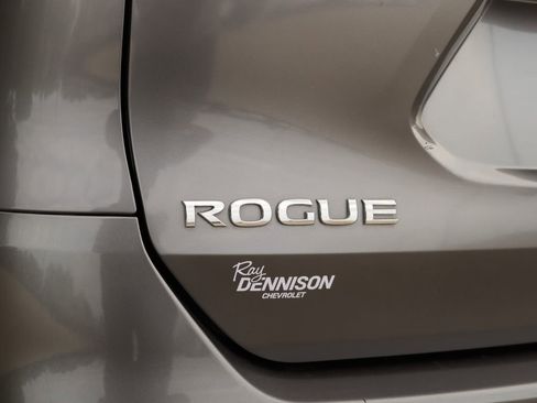 Used 2016 Nissan Rogue SV AWD/4WD image 31