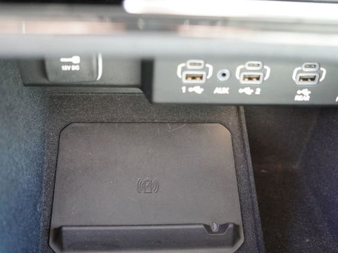 Used 2022 Jeep Wagoneer Series III w/ Rear Seat Video Group 1 AWD/4WD image 36