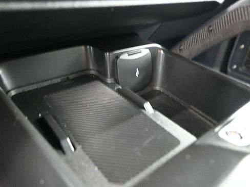 Used 2025 Ford Bronco Badlands image 17