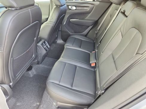 New 2025 Volvo XC40 B5 Core w/ Climate Package image 10