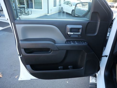 Used 2018 GMC Sierra 1500 WT image 15