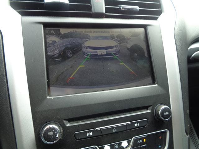 Used 2016 Ford Fusion SE FWD image 39
