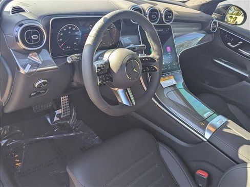 Used 2026 Mercedes-Benz GLC 300 image 3