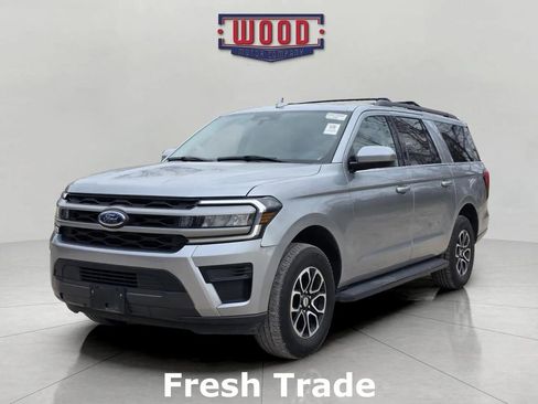 Used 2024 Ford Expedition Max XLT image 3