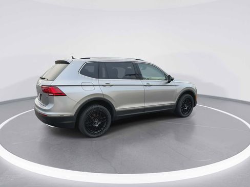 Used 2021 Volkswagen Tiguan SEL image 8
